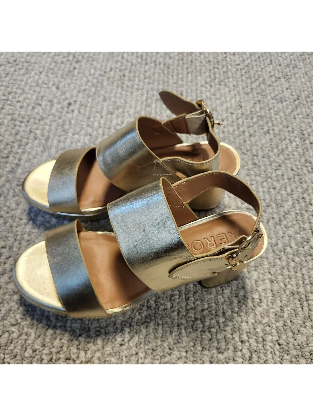 Aerosoles Camera Gold Leather Upper Heel Sandals Size 6M